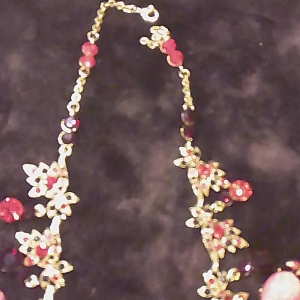 Princess Style Necklace! - Picture 3 of 6